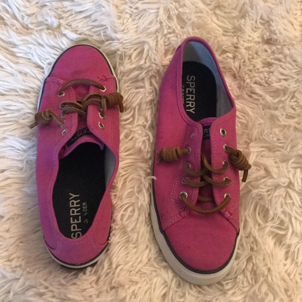 Women’s Sperry boat shoes